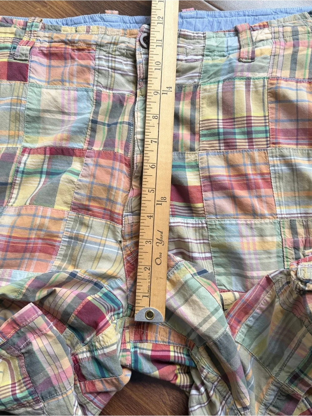 J Crew Y2K Madras Cargo Shorts Men’s 36 Small Hole